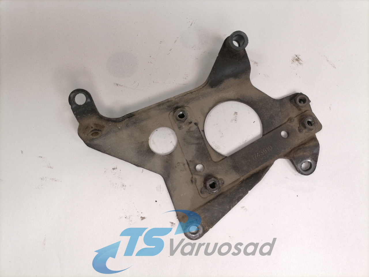 Scania Bracket 1743910 - Frame/ Chassis for Truck: picture 2 Scania Bracket 1743910 - Frame/ Chassis for Truck: picture 2