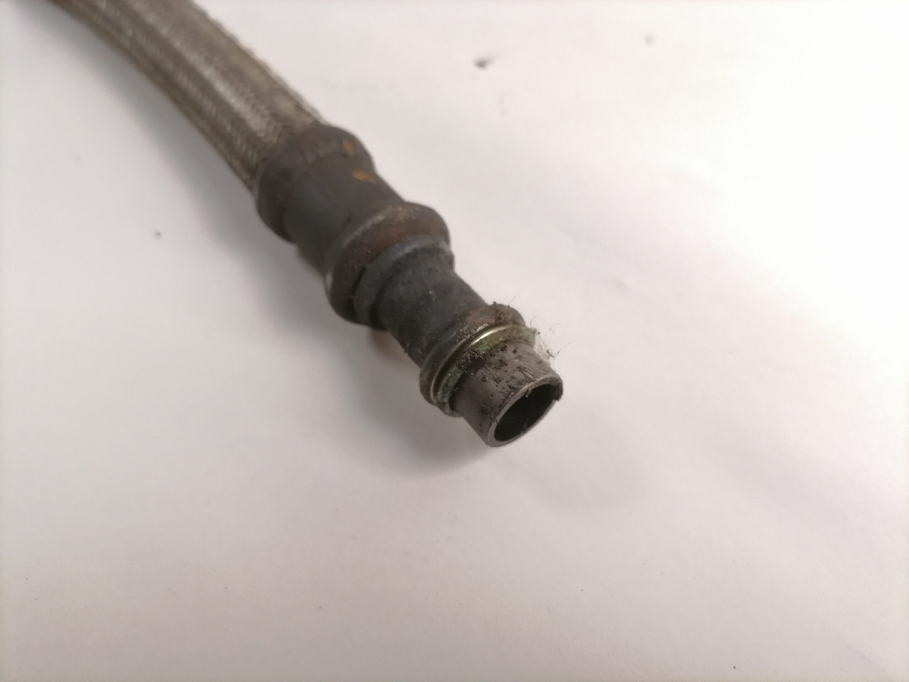 Scania Compressor air pipe 1933079 - Air brake compressor for Truck: picture 3 Scania Compressor air pipe 1933079 - Air brake compressor for Truck: picture 3