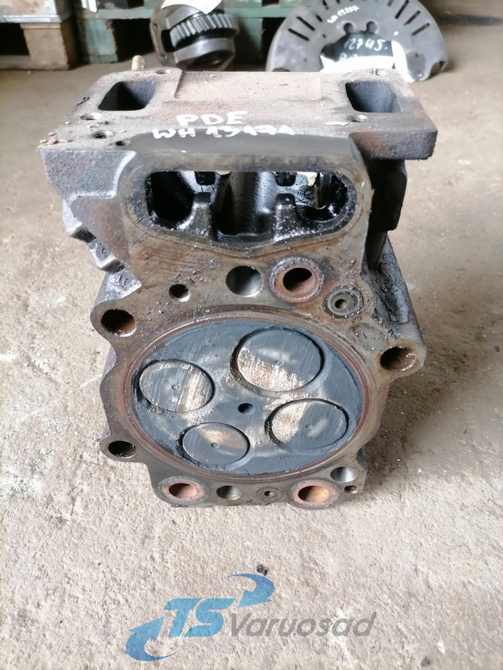 Scania Cylinder head 1750995 - Cylinder head for Truck: picture 4 Scania Cylinder head 1750995 - Cylinder head for Truck: picture 4