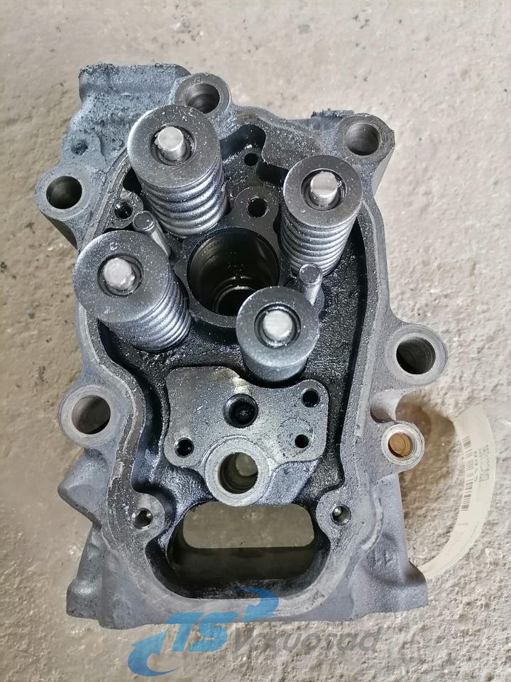 Scania Cylinder head, XPI 1921303 - Cylinder head for Truck: picture 2 Scania Cylinder head, XPI 1921303 - Cylinder head for Truck: picture 2