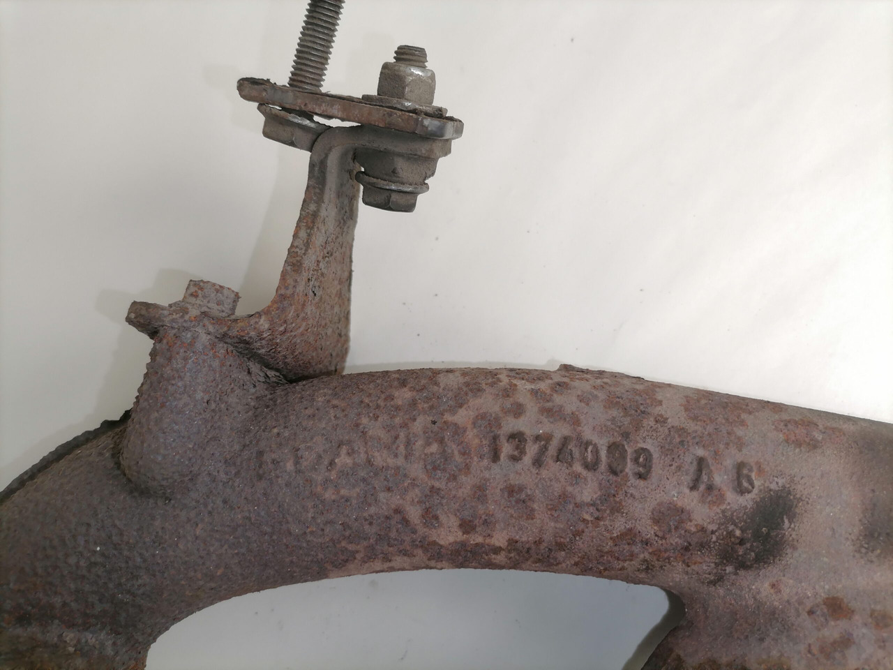 Scania Exhaust mainfold 1374099 - Exhaust manifold for Truck: picture 4 Scania Exhaust mainfold 1374099 - Exhaust manifold for Truck: picture 4