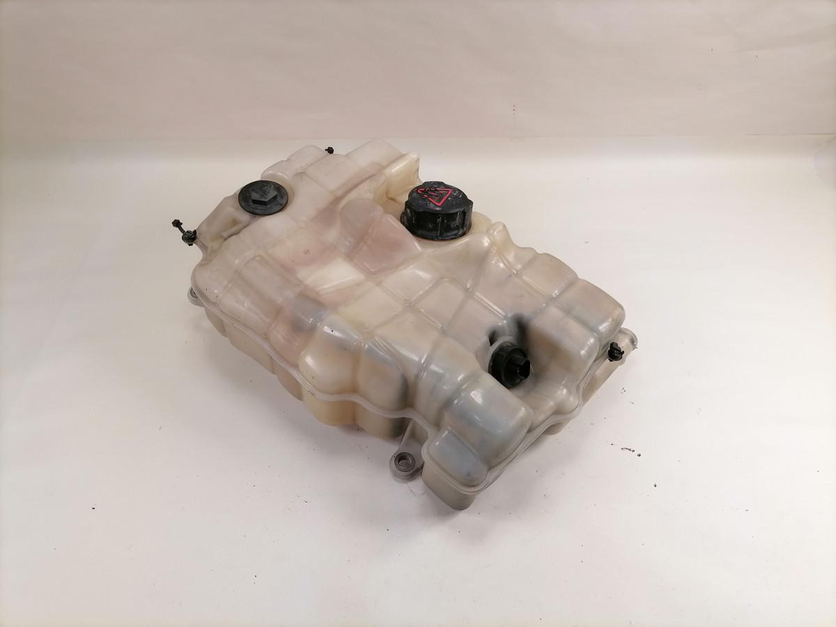 Scania Expansion tank 2545033 - Universal part for Truck: picture 2 Scania Expansion tank 2545033 - Universal part for Truck: picture 2