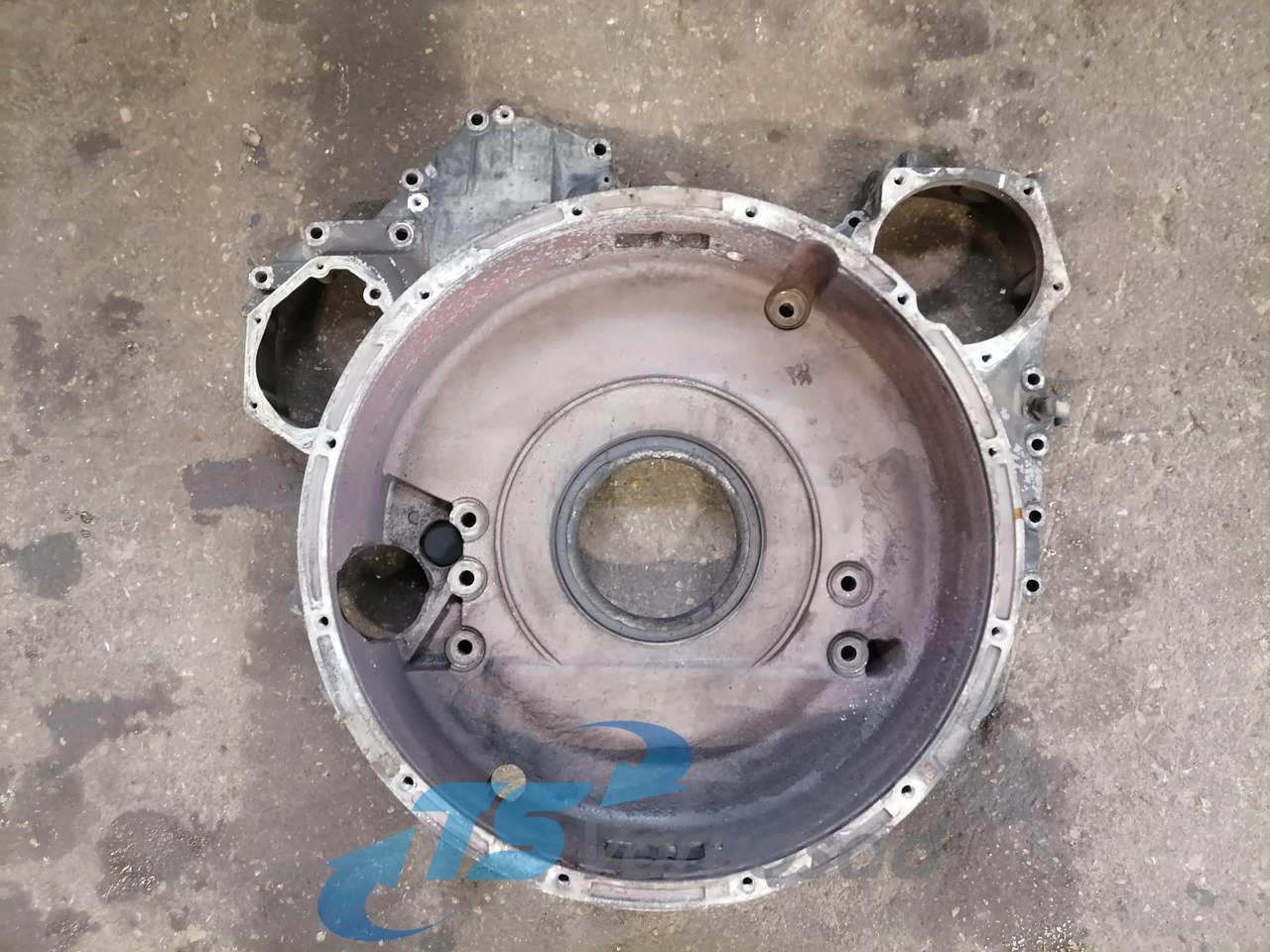 Scania Flywheel housing 1520268 - Flywheel for Truck: picture 1 Scania Flywheel housing 1520268 - Flywheel for Truck: picture 1