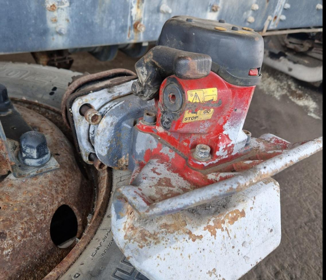 Scania Haakeseade VBG 8500 VBG8500 - Fifth wheel coupling for Truck: picture 3 Scania Haakeseade VBG 8500 VBG8500 - Fifth wheel coupling for Truck: picture 3