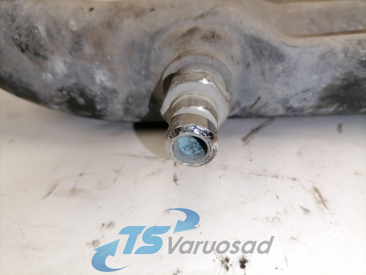 Scania Jahutusvedeliku toru, retarder 1824446 - Cooling system for Truck: picture 3 Scania Jahutusvedeliku toru, retarder 1824446 - Cooling system for Truck: picture 3