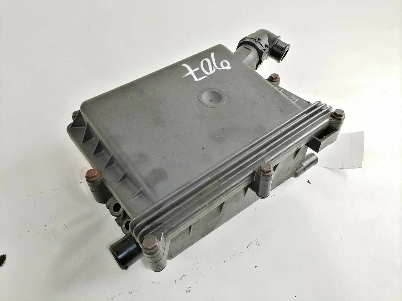 Scania Karterituulutusfiltri korpus 1543778 - Crankcase for Truck: picture 5 Scania Karterituulutusfiltri korpus 1543778 - Crankcase for Truck: picture 5