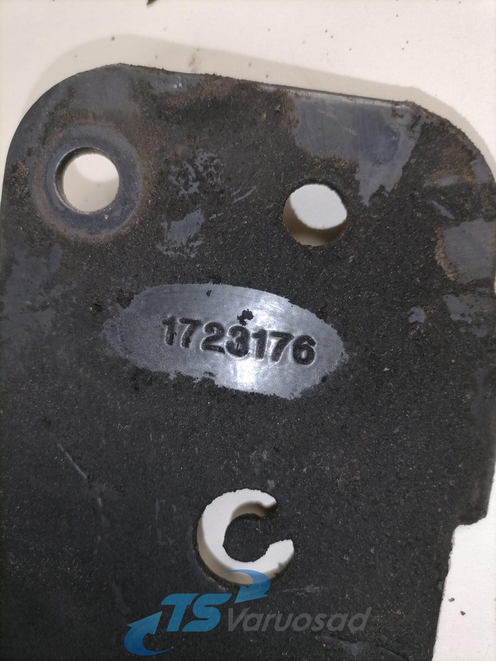 Scania Mudguard bracket 1723176 - Universal part for Truck: picture 2 Scania Mudguard bracket 1723176 - Universal part for Truck: picture 2