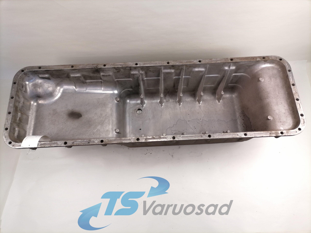 Scania Oil sump 1549598 - Oil pan for Truck: picture 3 Scania Oil sump 1549598 - Oil pan for Truck: picture 3