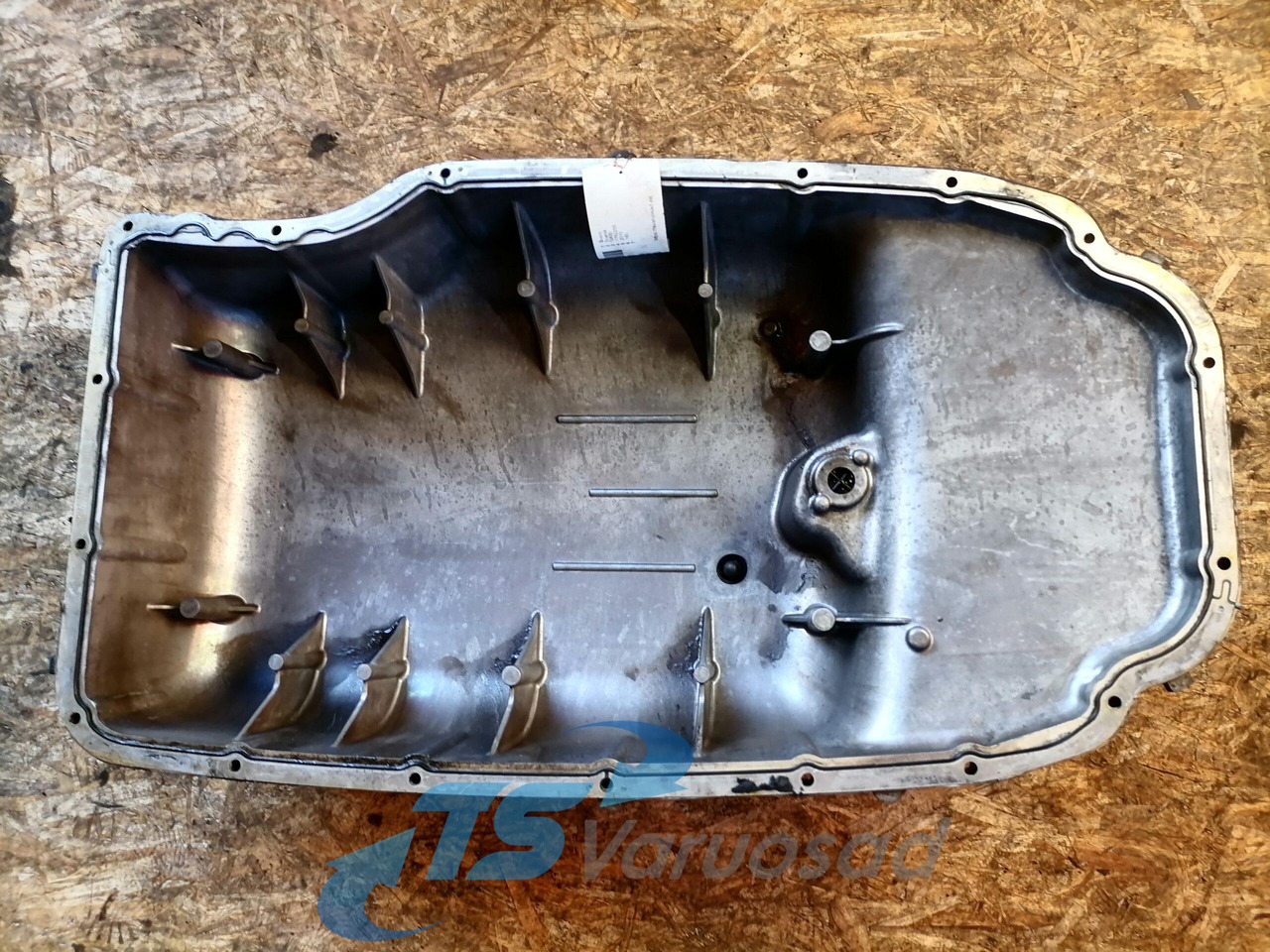 Scania Oil sump 1762255 - Oil pan for Truck: picture 2 Scania Oil sump 1762255 - Oil pan for Truck: picture 2