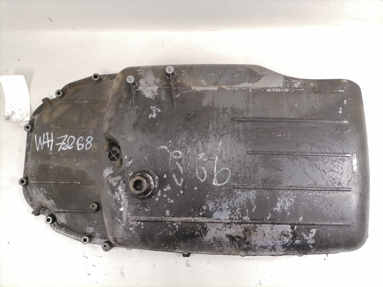 Scania Oil sump 2023780 - Oil pan for Truck: picture 4 Scania Oil sump 2023780 - Oil pan for Truck: picture 4