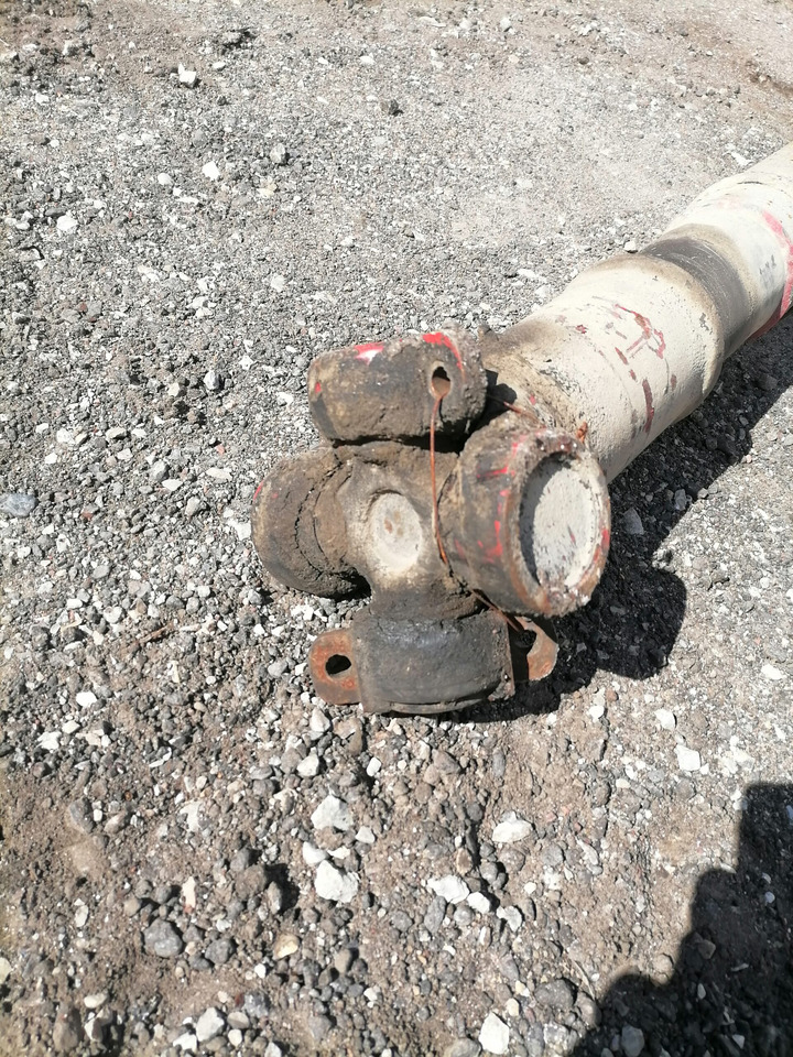 Scania Propeller shaft 1758613 - Propeller shaft for Truck: picture 3 Scania Propeller shaft 1758613 - Propeller shaft for Truck: picture 3