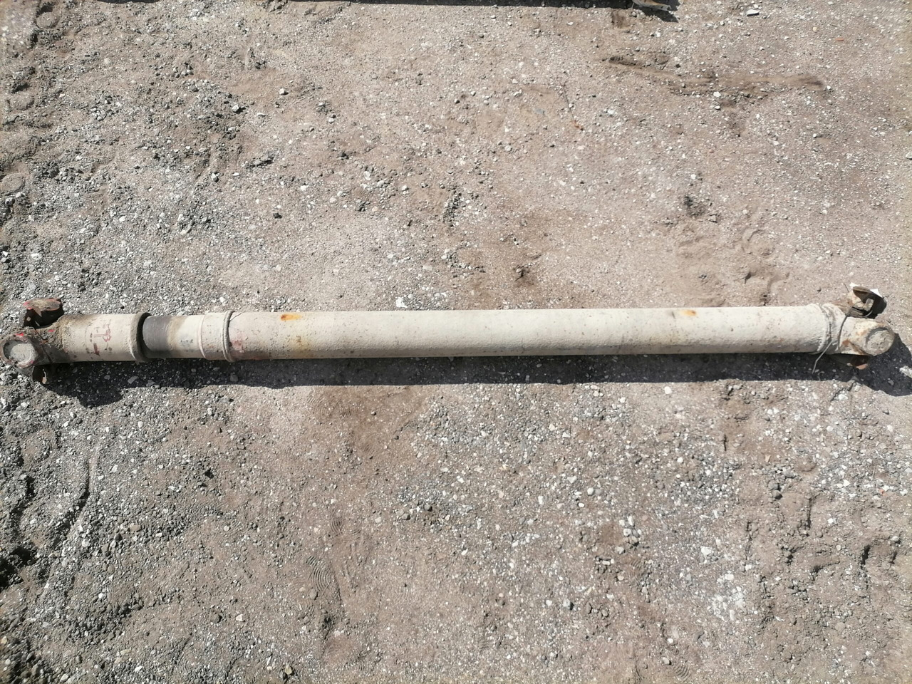 Scania Propeller shaft 1758613 - Propeller shaft for Truck: picture 2 Scania Propeller shaft 1758613 - Propeller shaft for Truck: picture 2