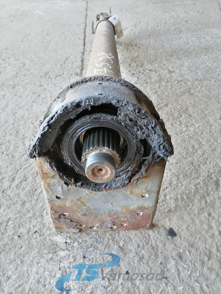 Scania Propeller shaft 1758978 - Propeller shaft for Truck: picture 4 Scania Propeller shaft 1758978 - Propeller shaft for Truck: picture 4