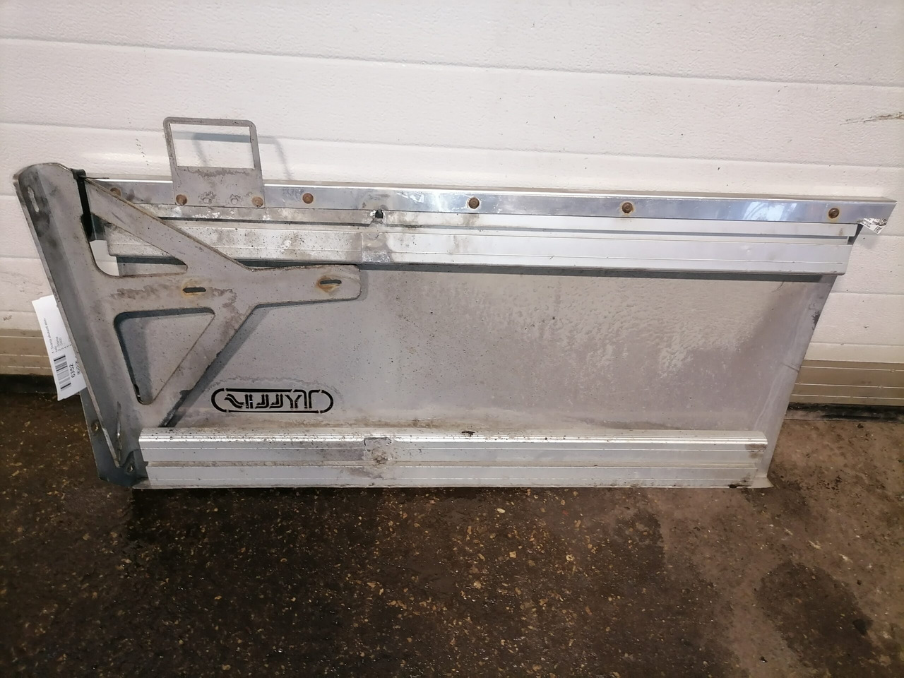 Scania Scania akukasti esine kate - - Aerodynamics/ Spoiler for Truck: picture 4 Scania Scania akukasti esine kate - - Aerodynamics/ Spoiler for Truck: picture 4