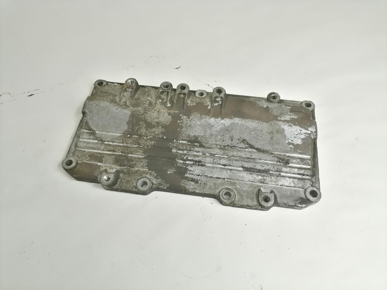 Scania engine side cover 1420745 - Engine and parts for Truck: picture 1 Scania engine side cover 1420745 - Engine and parts for Truck: picture 1