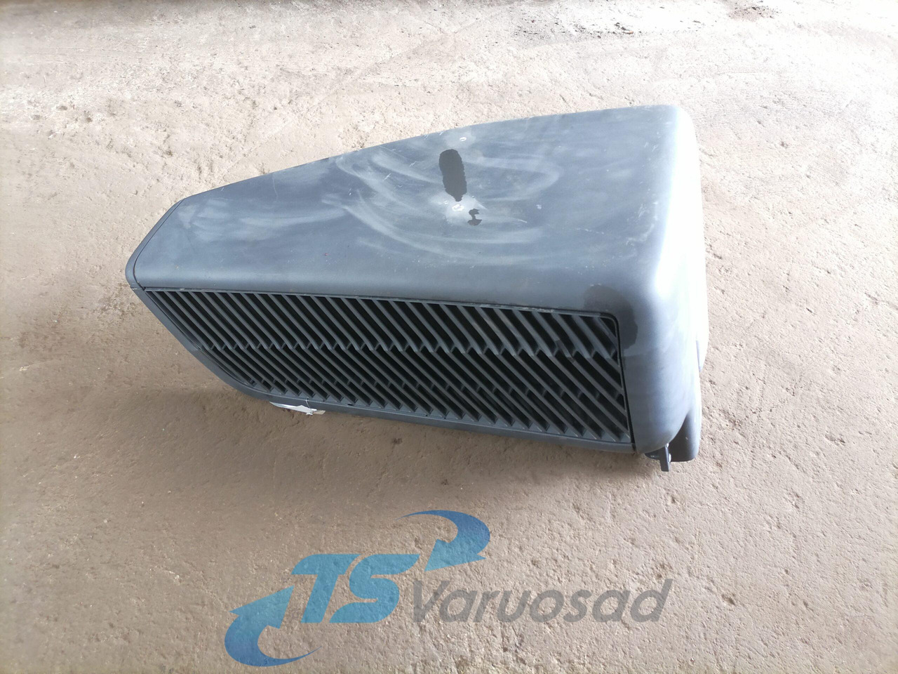 Volvo Air intake 21464731 - Air intake system for Truck: picture 3 Volvo Air intake 21464731 - Air intake system for Truck: picture 3