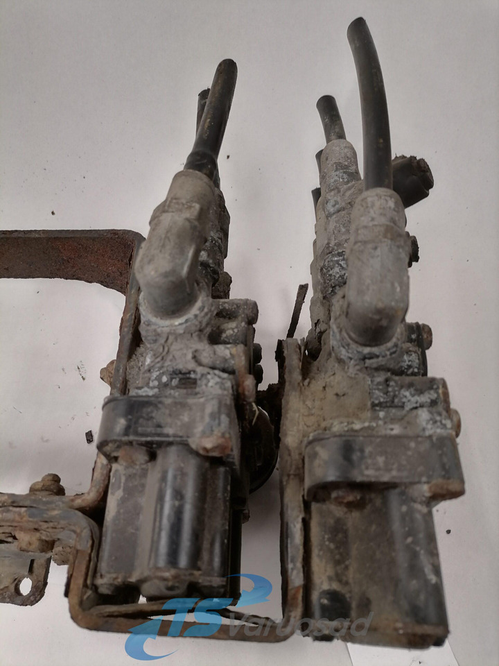 Volvo Air suspension control valve, ECAS 20514449 - Brake valve for Truck: picture 3 Volvo Air suspension control valve, ECAS 20514449 - Brake valve for Truck: picture 3