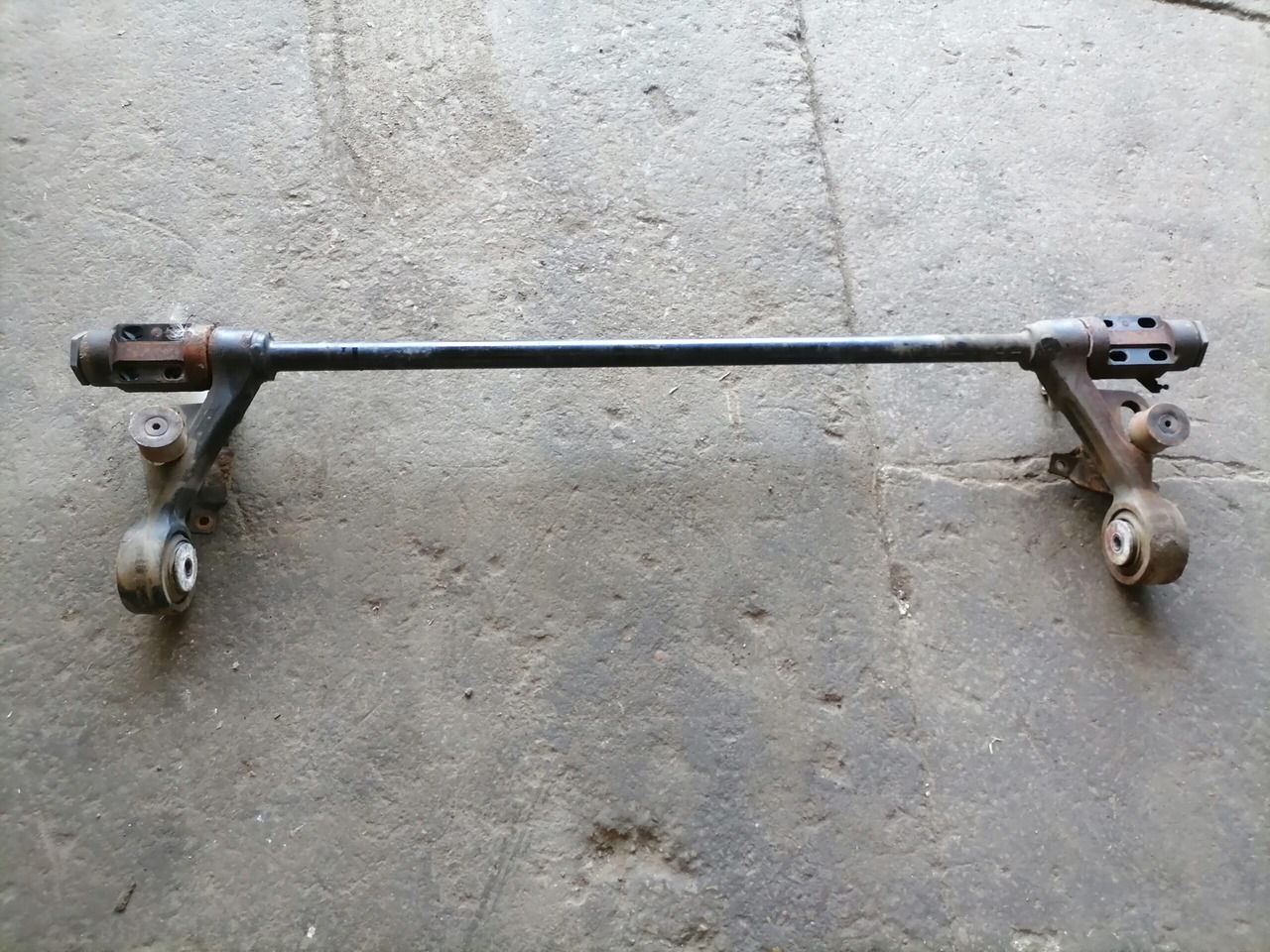 Volvo Anti-roll bar 3198853 - Cab suspension for Truck: picture 2 Volvo Anti-roll bar 3198853 - Cab suspension for Truck: picture 2