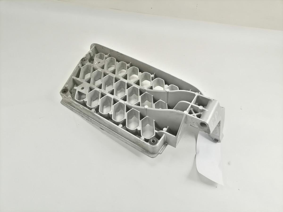 Volvo Astmelaua aste 82859306 - Footstep for Truck: picture 3 Volvo Astmelaua aste 82859306 - Footstep for Truck: picture 3