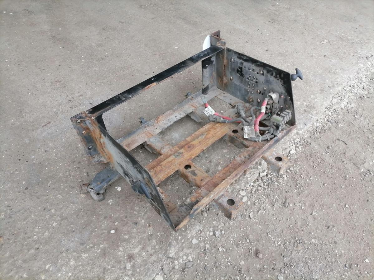 Volvo Battery box 21042654 - Battery for Truck: picture 2 Volvo Battery box 21042654 - Battery for Truck: picture 2