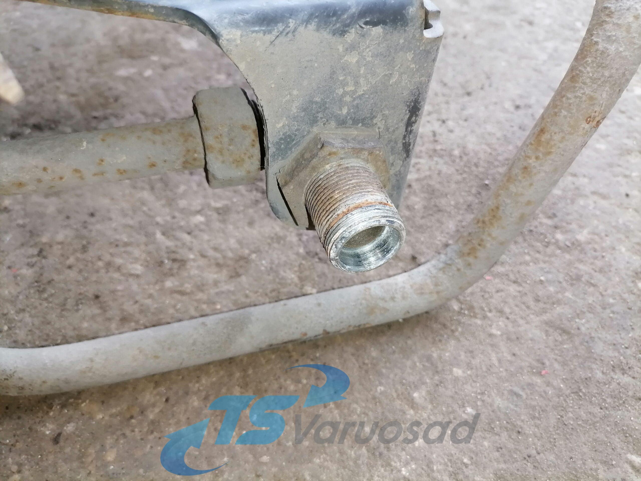 Volvo Battery box 82242391 - Battery for Truck: picture 4 Volvo Battery box 82242391 - Battery for Truck: picture 4