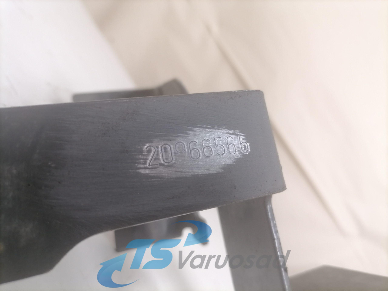 Volvo Bracket 20966566 - Frame/ Chassis for Truck: picture 2 Volvo Bracket 20966566 - Frame/ Chassis for Truck: picture 2