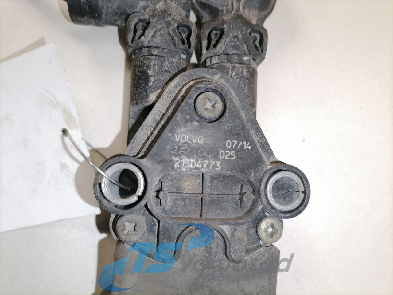 Volvo Cab suspension control valve 21304773 - Cab suspension for Truck: picture 3 Volvo Cab suspension control valve 21304773 - Cab suspension for Truck: picture 3