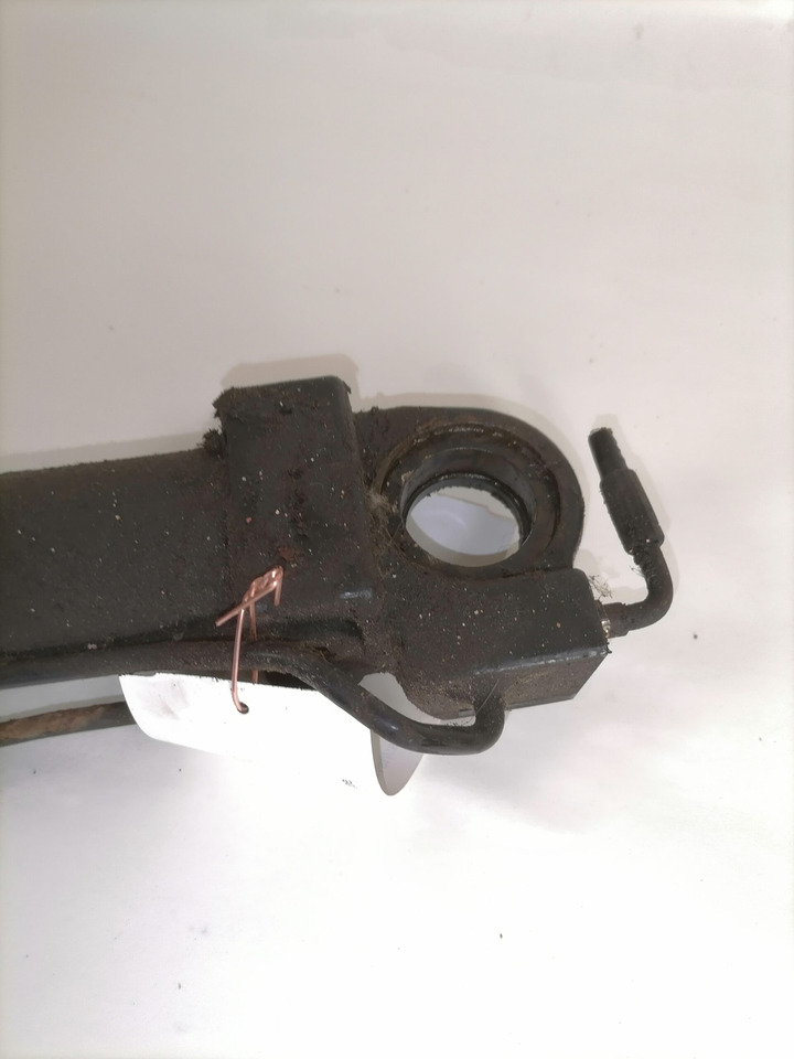 Volvo Cab tilting cylinder 22070283 - Cab suspension for Truck: picture 3 Volvo Cab tilting cylinder 22070283 - Cab suspension for Truck: picture 3