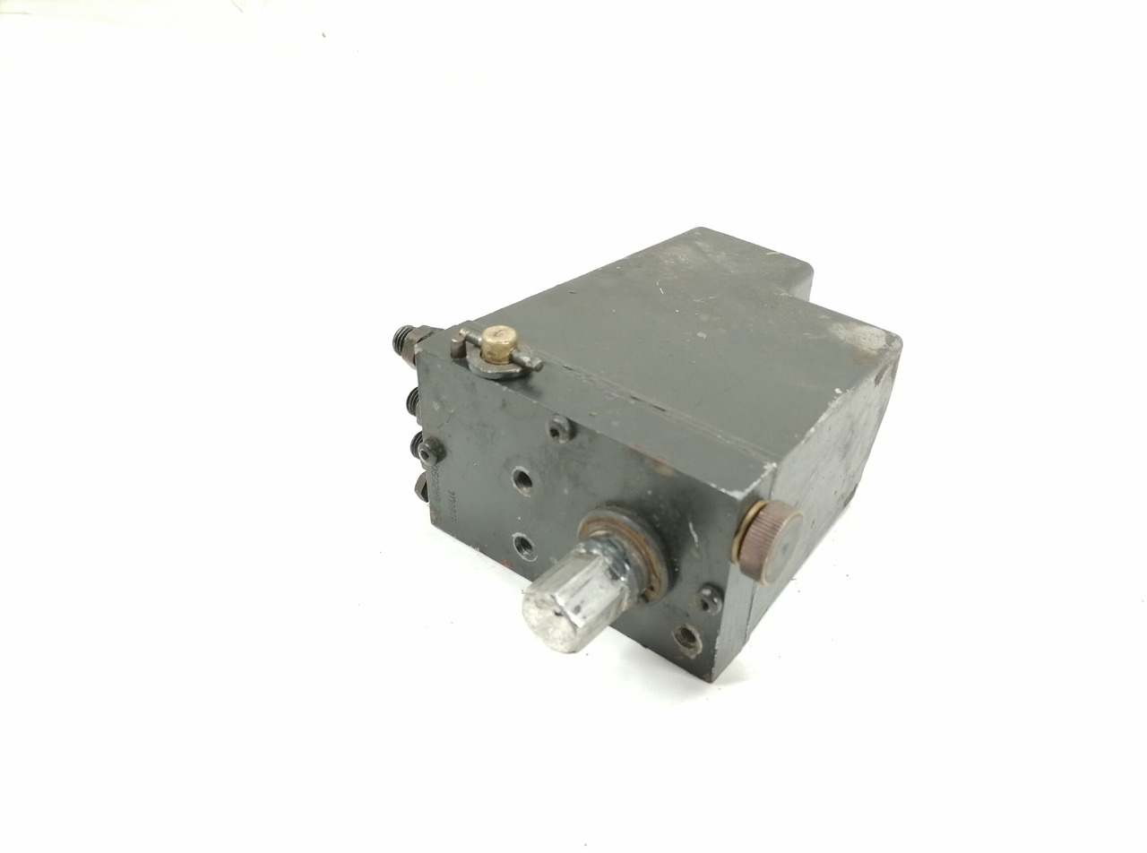 Volvo Cab tilting pump 3198846 - Cab suspension for Truck: picture 1 Volvo Cab tilting pump 3198846 - Cab suspension for Truck: picture 1