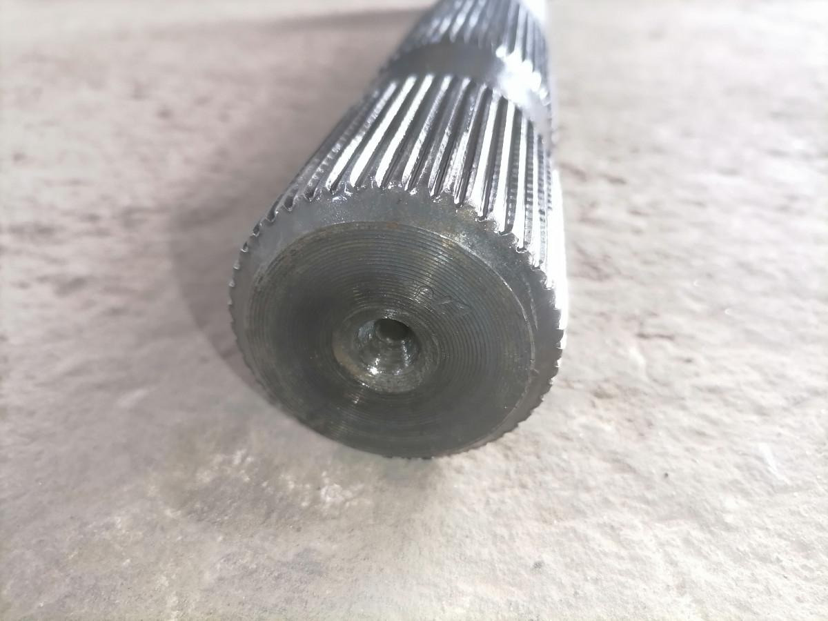 Volvo Drive shaft 20836831 - Drive shaft for Truck: picture 3 Volvo Drive shaft 20836831 - Drive shaft for Truck: picture 3