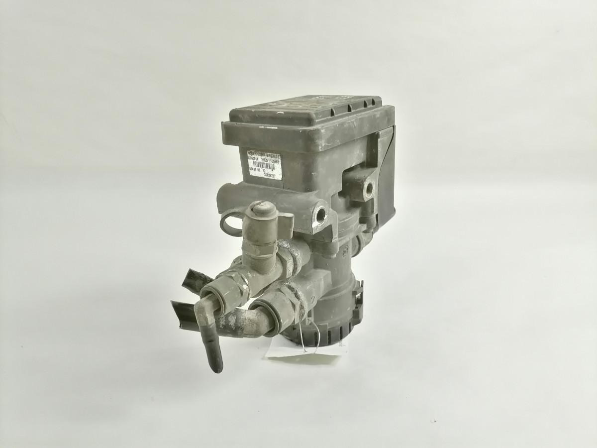 Volvo EBS brake valve 20828237 - Brake valve for Truck: picture 2 Volvo EBS brake valve 20828237 - Brake valve for Truck: picture 2