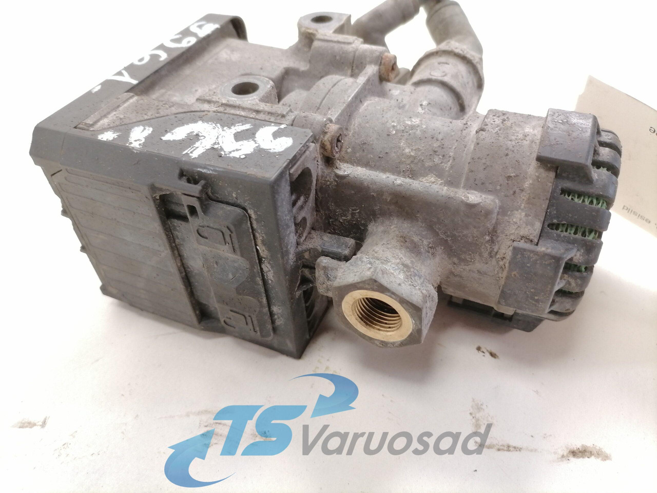 Volvo EBS brake valve 20828237 - Brake valve for Truck: picture 4 Volvo EBS brake valve 20828237 - Brake valve for Truck: picture 4