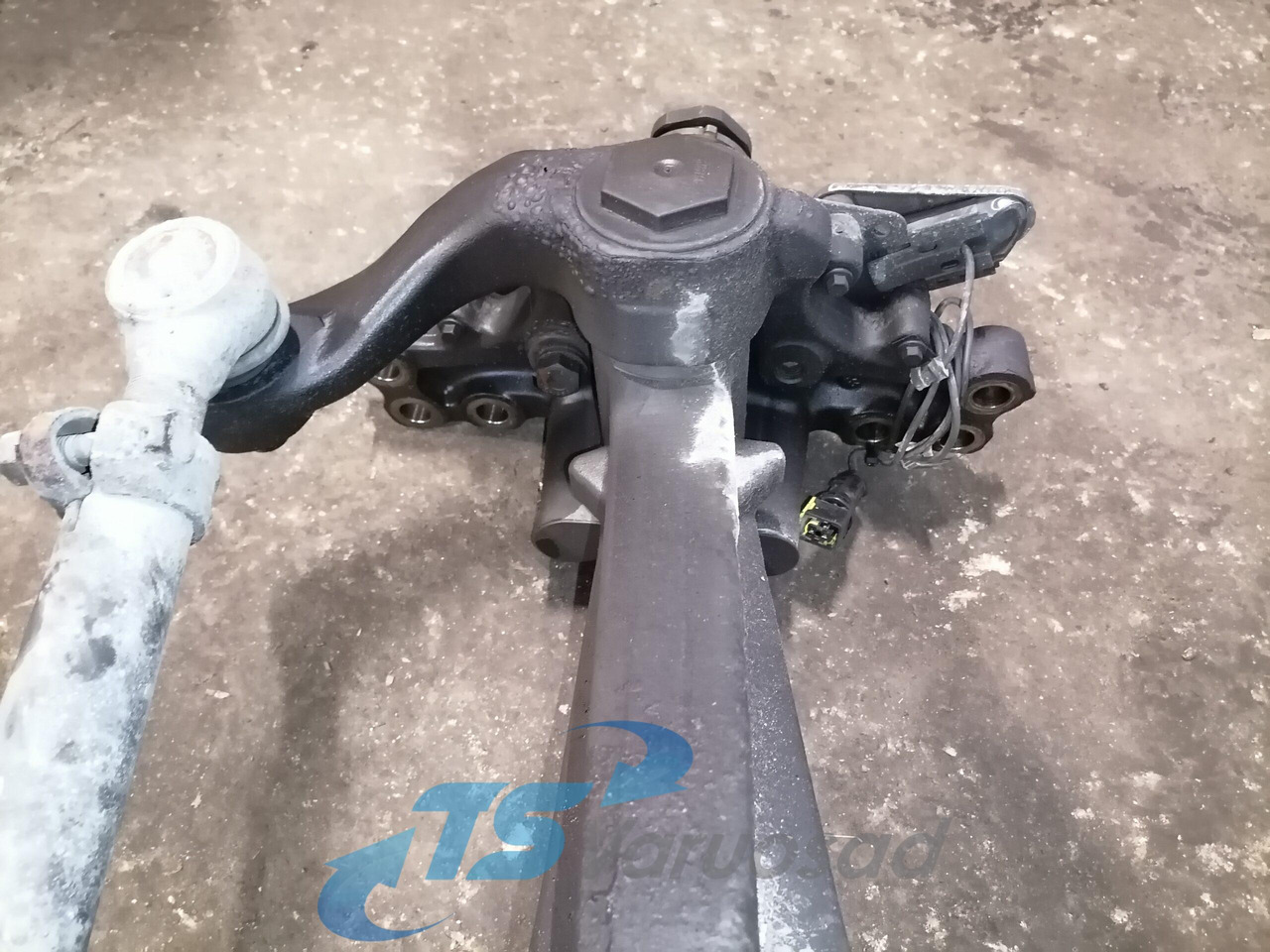 Volvo First axel housing 22208213 - Front axle for Truck: picture 5 Volvo First axel housing 22208213 - Front axle for Truck: picture 5