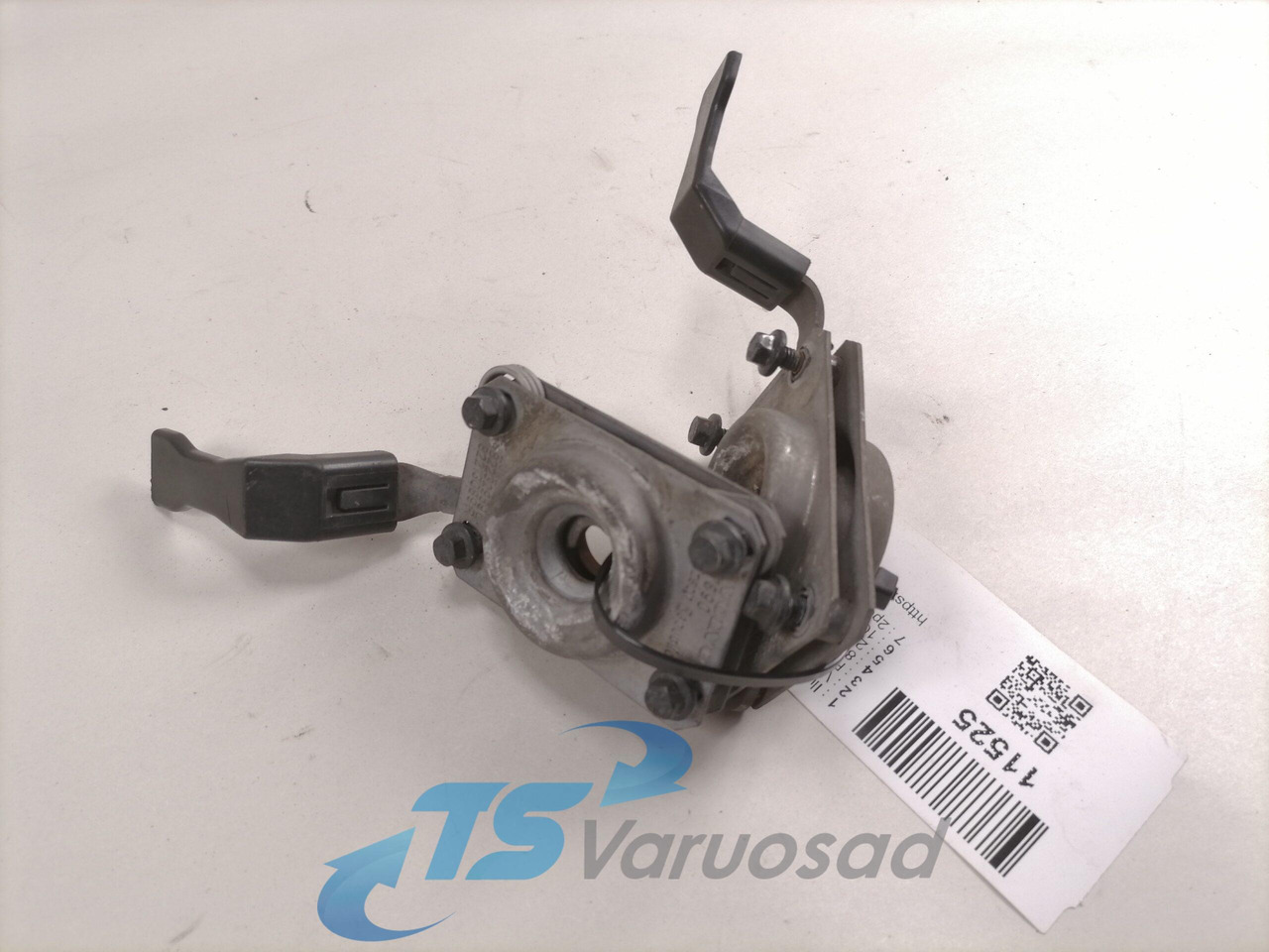 Volvo Iluvõre lukk 82232959 - Grill for Truck: picture 2 Volvo Iluvõre lukk 82232959 - Grill for Truck: picture 2
