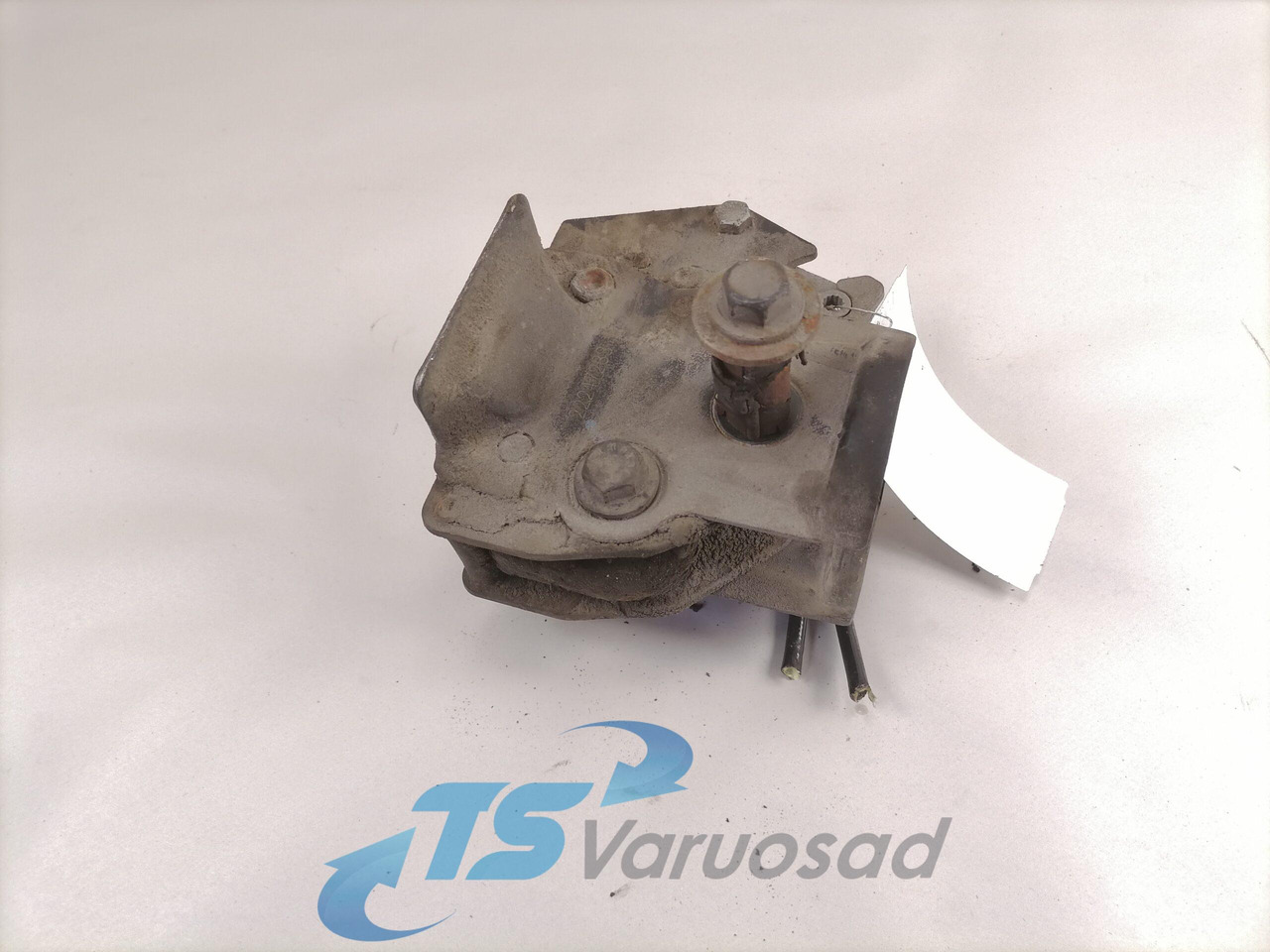 Volvo Kabiini lukusti 22247233 - Cab suspension for Truck: picture 3 Volvo Kabiini lukusti 22247233 - Cab suspension for Truck: picture 3