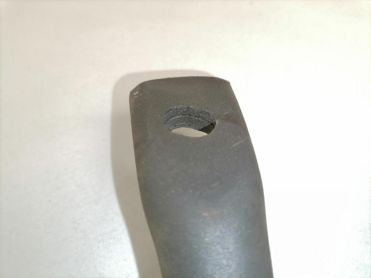 Volvo Kabiini sisenemise käepide 21506182 - Universal part for Truck: picture 3 Volvo Kabiini sisenemise käepide 21506182 - Universal part for Truck: picture 3
