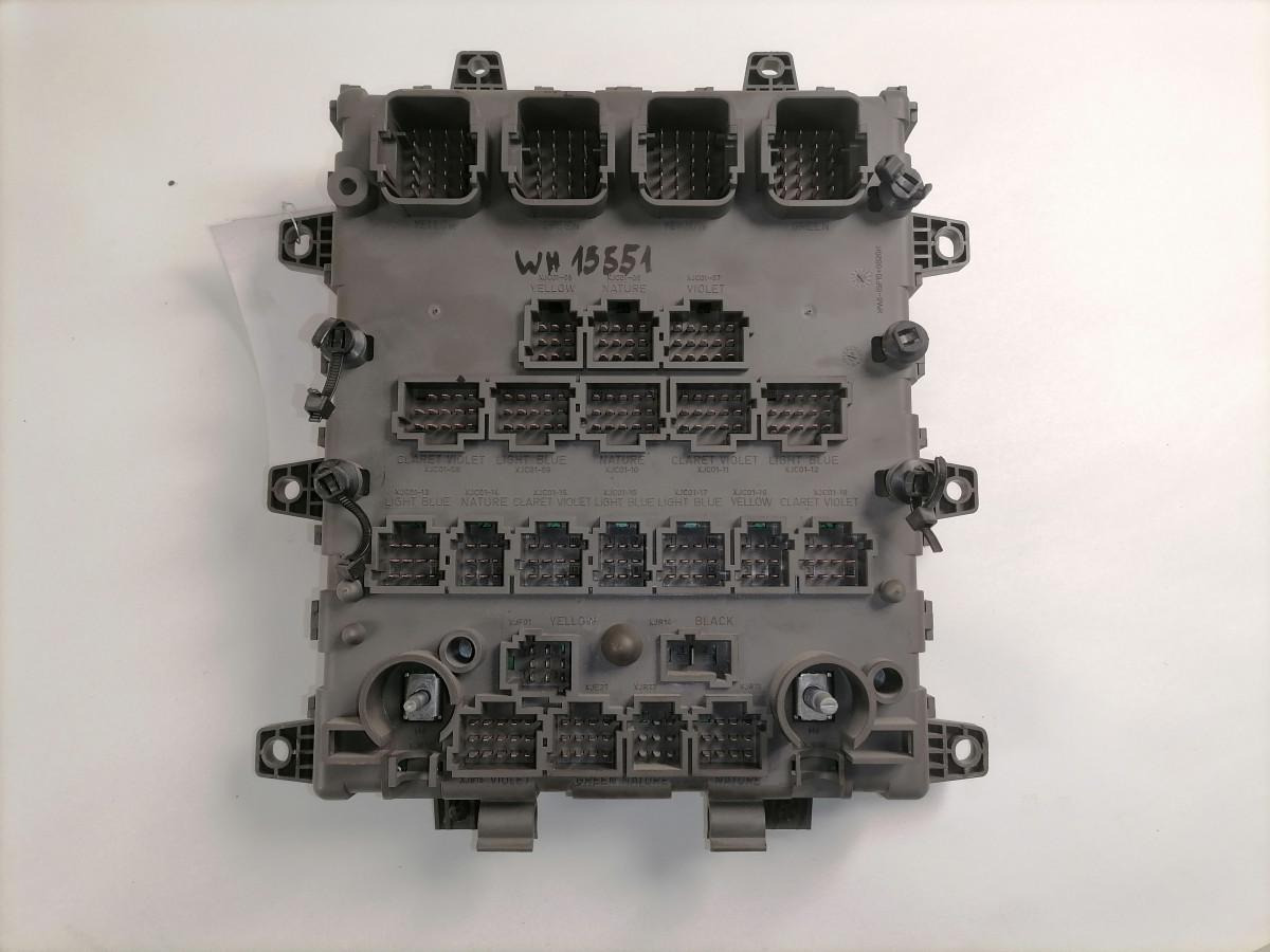 Volvo Kaitsmepaneel 7421045777 - Fuse for Truck: picture 4 Volvo Kaitsmepaneel 7421045777 - Fuse for Truck: picture 4