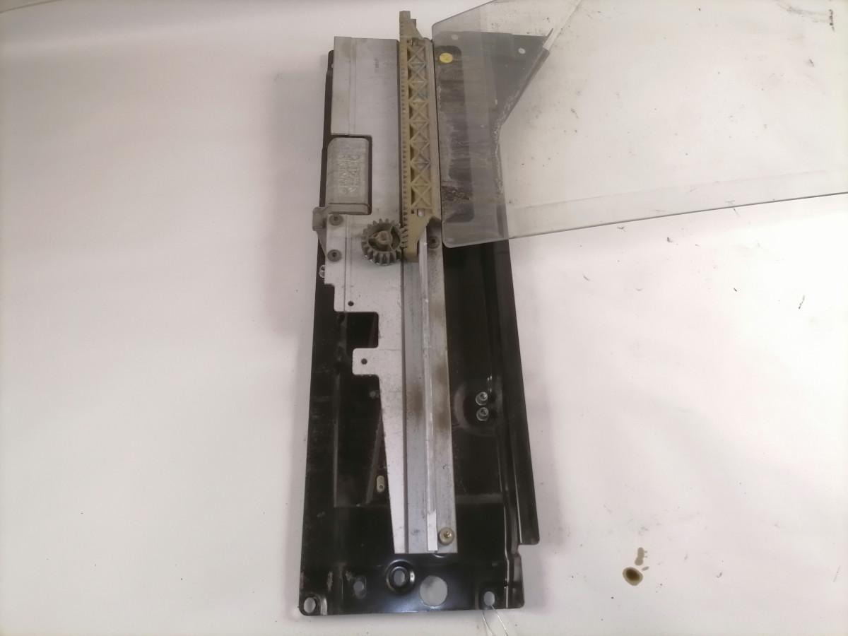 Volvo Küljeklaas, parem 20862570 - Window and parts for Truck: picture 3 Volvo Küljeklaas, parem 20862570 - Window and parts for Truck: picture 3