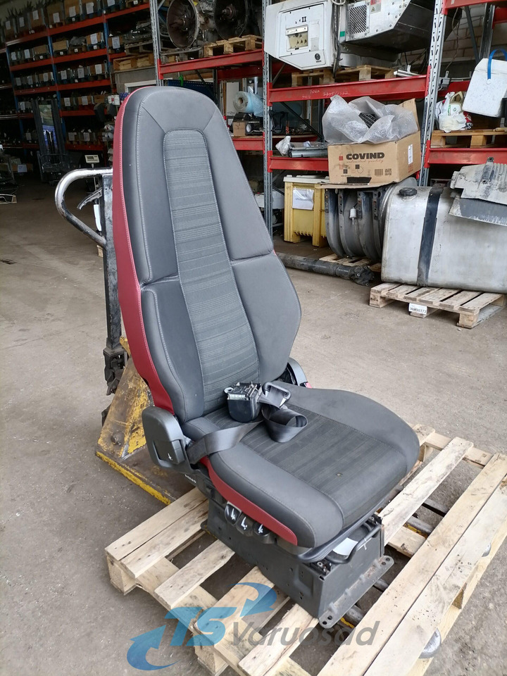 Volvo Passenger seat 82201647 - Seat for Truck: picture 1 Volvo Passenger seat 82201647 - Seat for Truck: picture 1