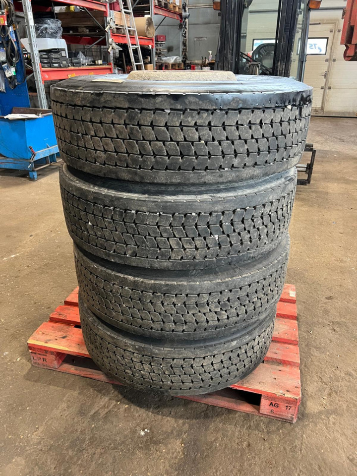 Volvo Sailun S637+ 285/70 R19,5 28570R195 - Wheels and tires for Truck: picture 1 Volvo Sailun S637+ 285/70 R19,5 28570R195 - Wheels and tires for Truck: picture 1