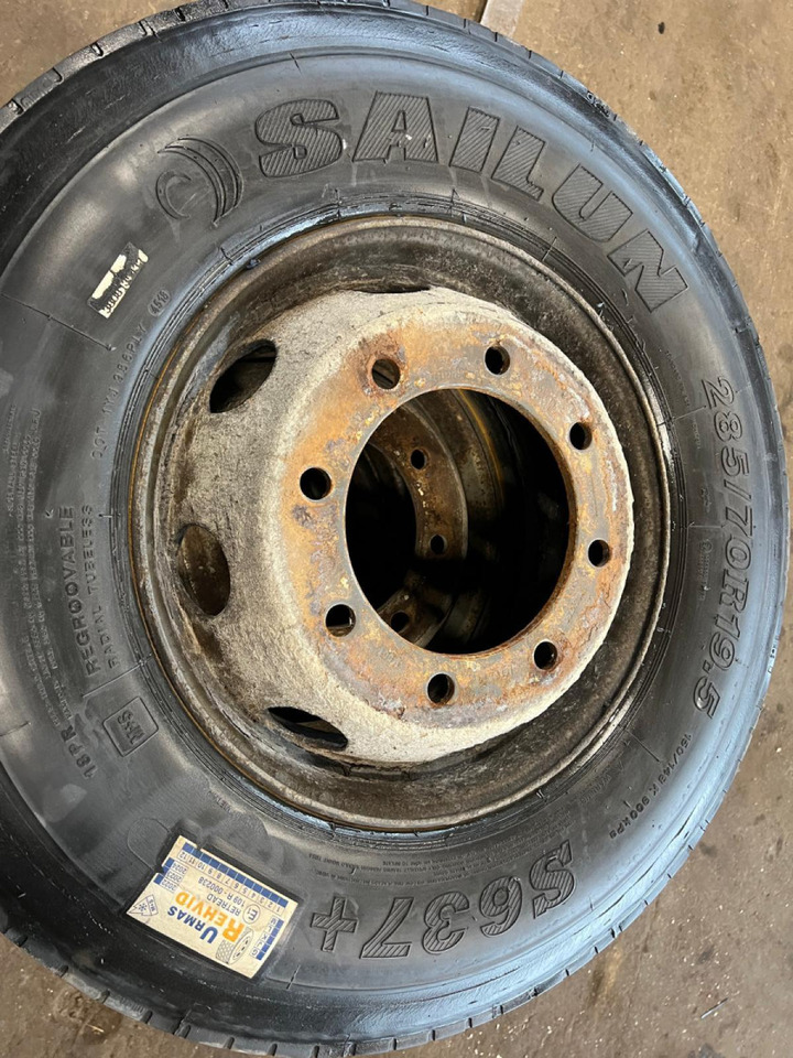 Volvo Sailun S637+ 285/70 R19,5 28570R195 - Wheels and tires for Truck: picture 4 Volvo Sailun S637+ 285/70 R19,5 28570R195 - Wheels and tires for Truck: picture 4