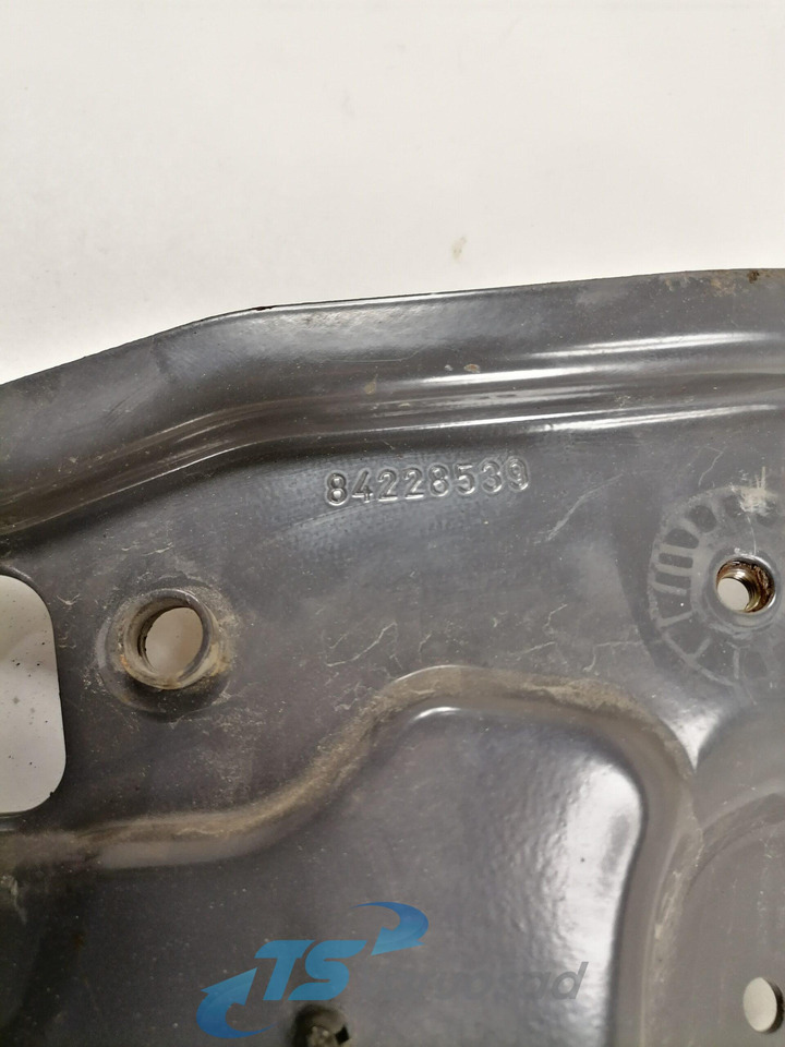 Volvo light bracket 84228539 - Lights/ Lighting for Truck: picture 3 Volvo light bracket 84228539 - Lights/ Lighting for Truck: picture 3