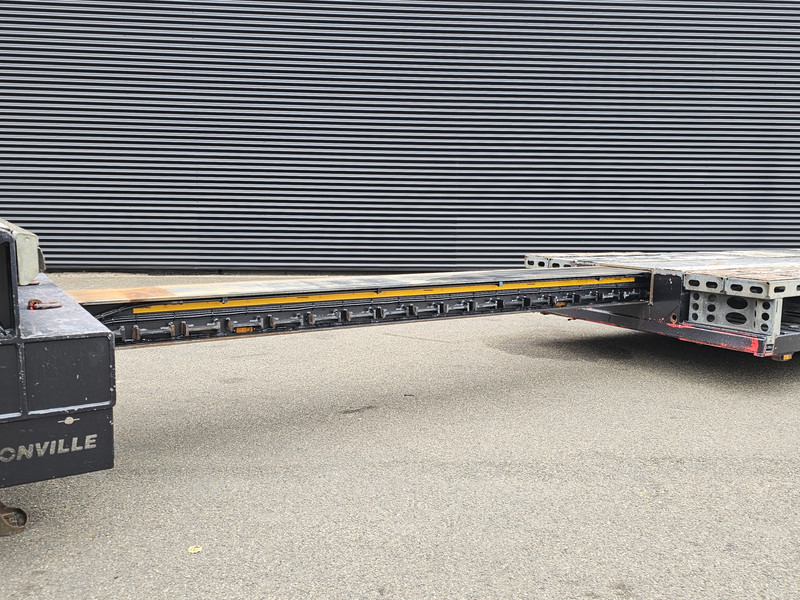 Faymonville MULTIMAX - EXTENDABLE / HYDR RAMP / WHEEL WELL / RADMULDEN - Low loader semi-trailer: picture 3 Faymonville MULTIMAX - EXTENDABLE / HYDR RAMP / WHEEL WELL / RADMULDEN - Low loader semi-trailer: picture 3