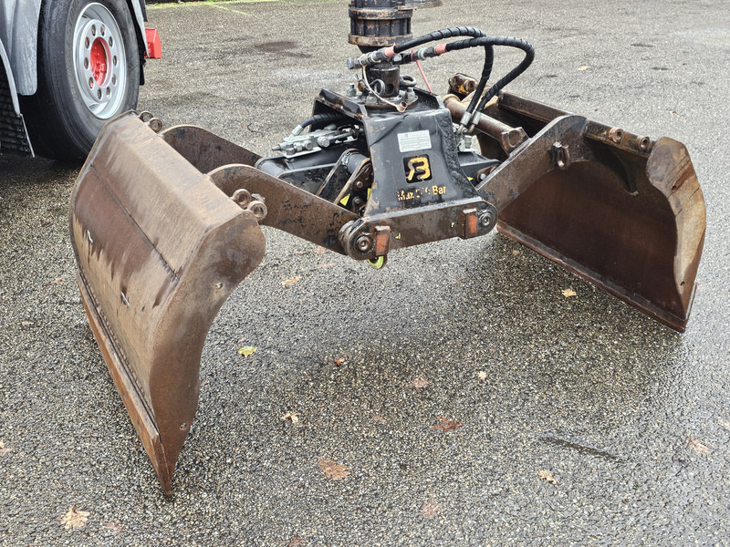 MAN TGS 47.440 BBL / 10X4 HOOKLIFT + Z CRANE - Hook lift truck, Crane truck: picture 5 MAN TGS 47.440 BBL / 10X4 HOOKLIFT + Z CRANE - Hook lift truck, Crane truck: picture 5