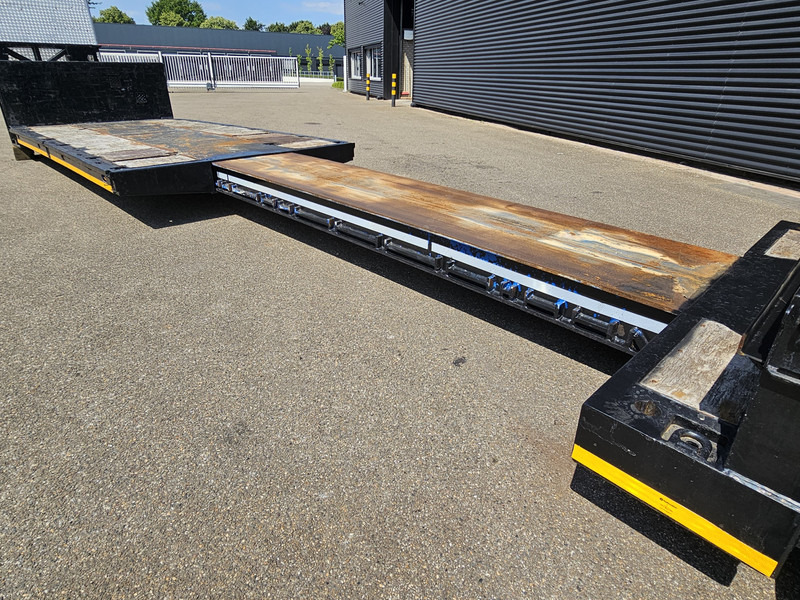 MEUSBURGER MPG 3 / LOW BED / EXTENDABLE / 3 x STEERING AXLE - Low loader semi-trailer: picture 2 MEUSBURGER MPG 3 / LOW BED / EXTENDABLE / 3 x STEERING AXLE - Low loader semi-trailer: picture 2