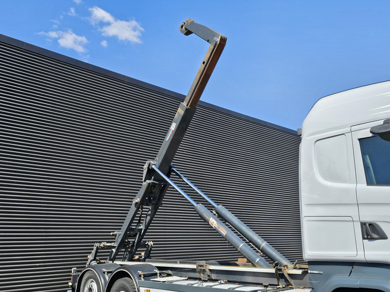 Scania R450 6x2*4 / EURO 6 / VDL HOOKLIFT - Hook lift truck: picture 4 Scania R450 6x2*4 / EURO 6 / VDL HOOKLIFT - Hook lift truck: picture 4
