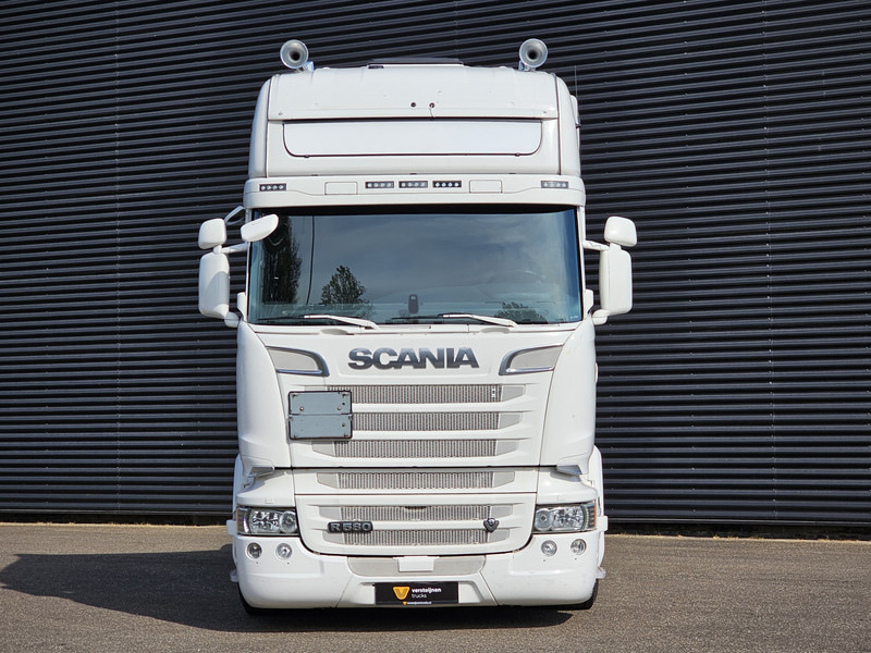 Scania R580 V8 6x2 BOOGIE / FULL AIR / RETARDER / ADR - Tractor unit: picture 3 Scania R580 V8 6x2 BOOGIE / FULL AIR / RETARDER / ADR - Tractor unit: picture 3