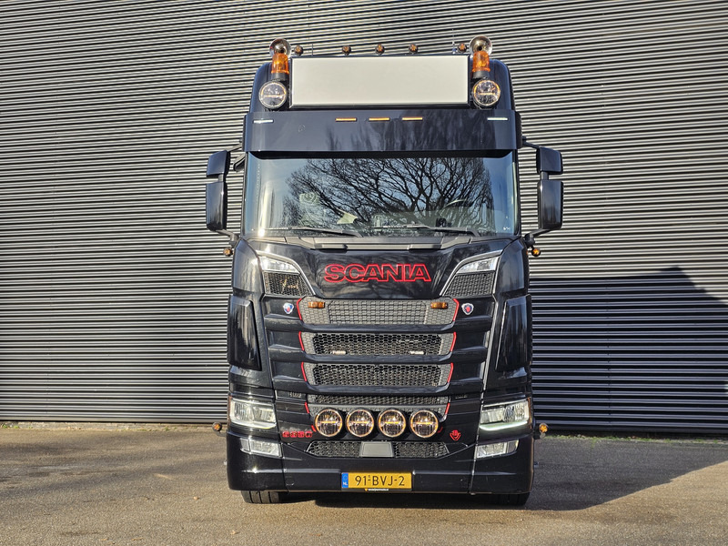 Tractor unit Scania S580 V8 4x2 / HYDRAULIC / RETARDER / FULL AIR: picture 9 Tractor unit Scania S580 V8 4x2 / HYDRAULIC / RETARDER / FULL AIR: picture 9