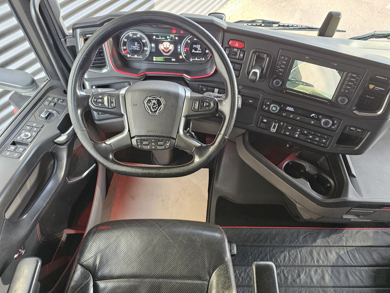 Tractor unit Scania S580 V8 4x2 / HYDRAULIC / RETARDER / FULL AIR: picture 15 Tractor unit Scania S580 V8 4x2 / HYDRAULIC / RETARDER / FULL AIR: picture 15