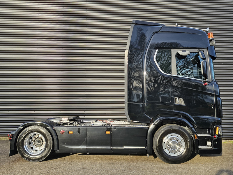 Tractor unit Scania S580 V8 4x2 / HYDRAULIC / RETARDER / FULL AIR: picture 11 Tractor unit Scania S580 V8 4x2 / HYDRAULIC / RETARDER / FULL AIR: picture 11